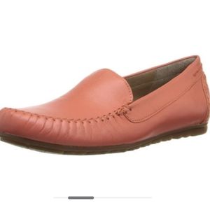 Rose Petals Loafers